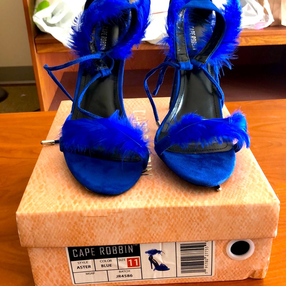 Blue feather heels